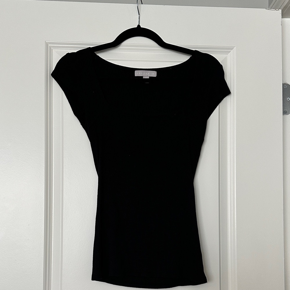 Chelsea 28 Classic Black Women's Top